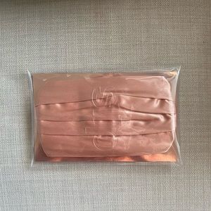 😷 SLIP Rose Gold Face-Covering